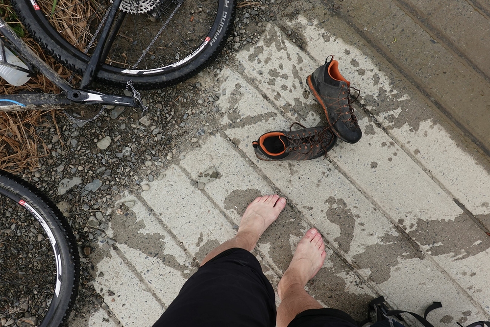 První brod mám za sebou, nohy zmrzlé na kost