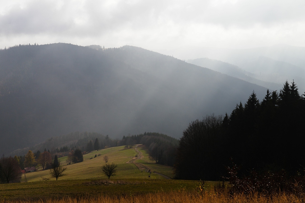 Kamenitý, Mionší a Lomná