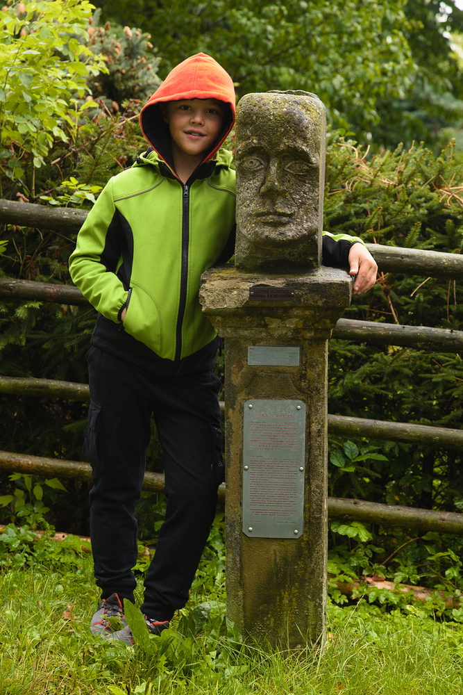 Socha na Cimrmanově stezce