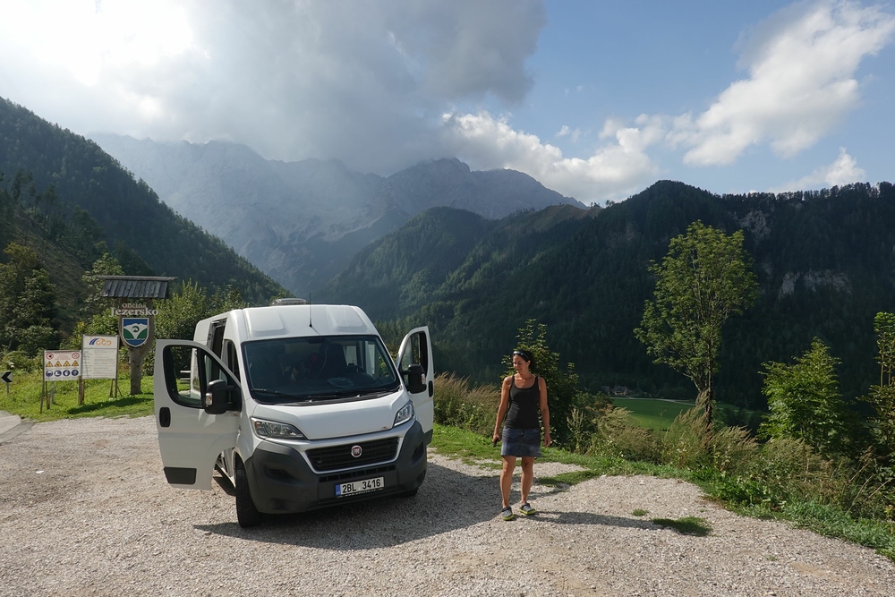 Odjíždíme, vyhlídkové parkoviště