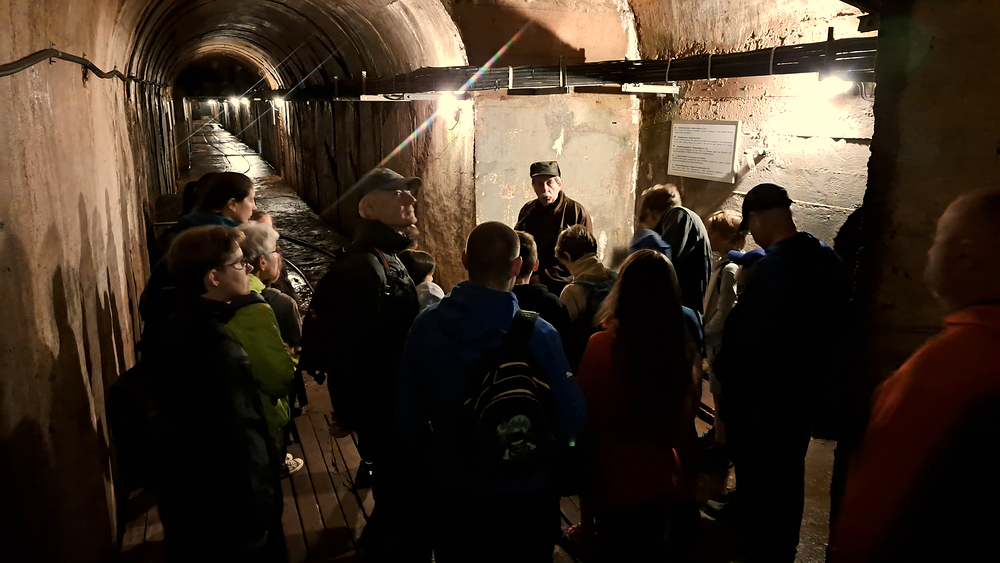 Průvodce byl vtipný