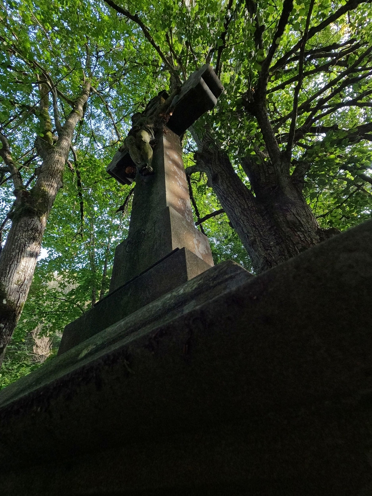 Křížek v Adamovském údolí