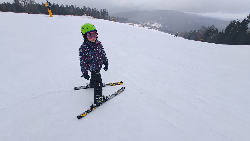 Adélka jezdí jak drak