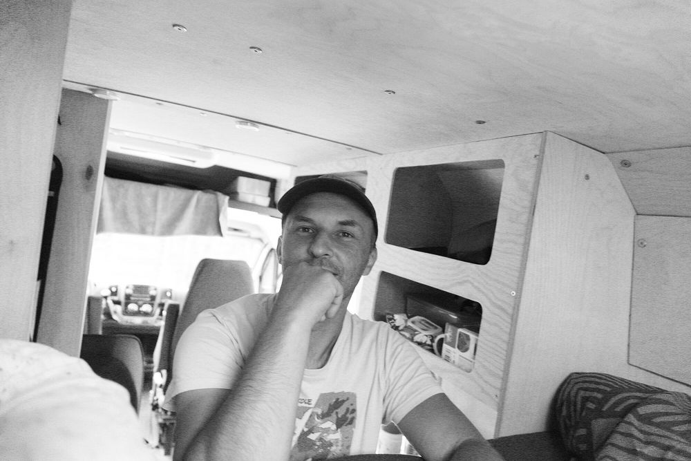 Já a nová polička