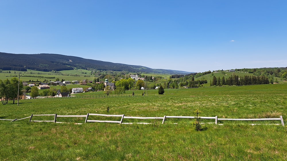 Přes Mostowice proti proudu Orlice