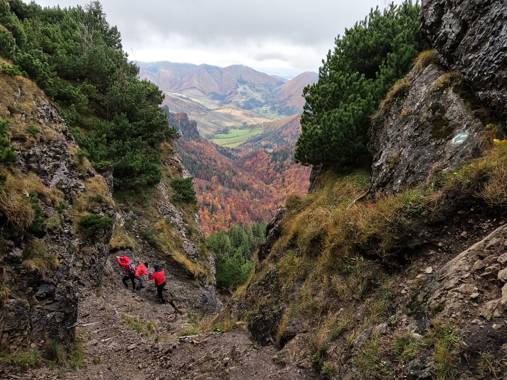 Sestup po řetězech