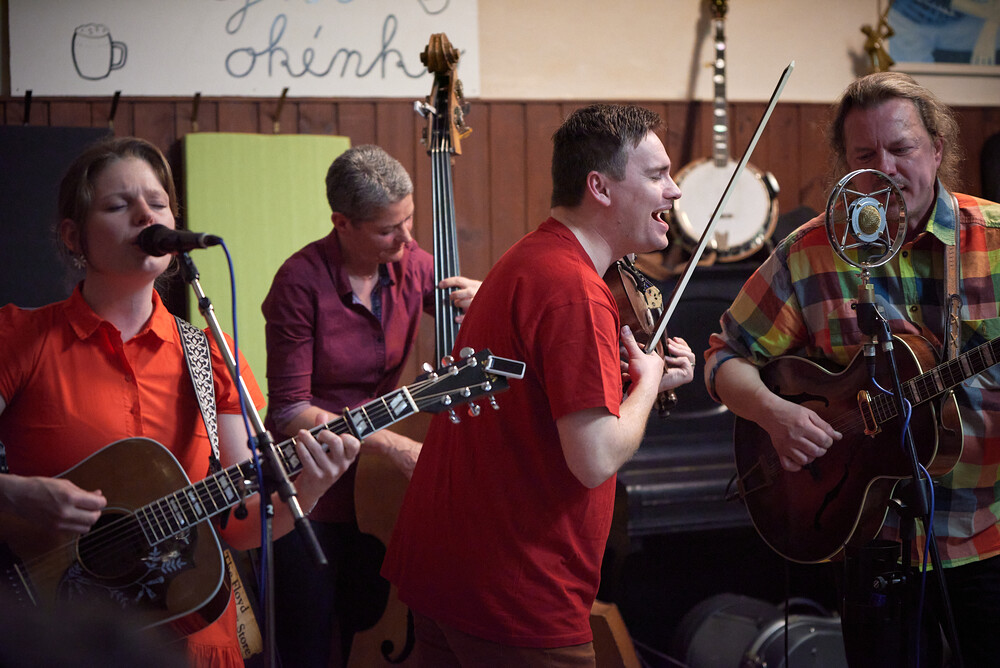 Úžasní Vacuum Ball (foto. L. Bouška)