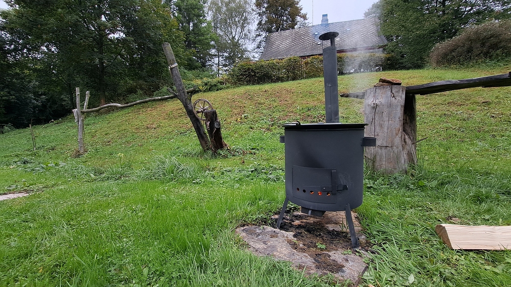 Holky vaří polévku