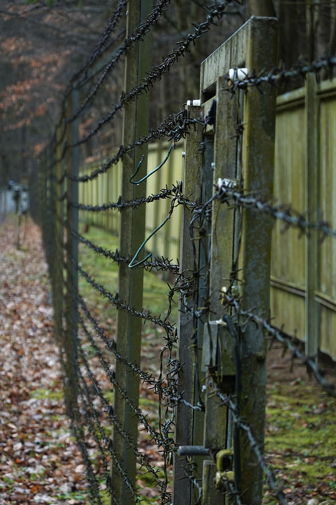 Kdysi střežený vojenský objekt