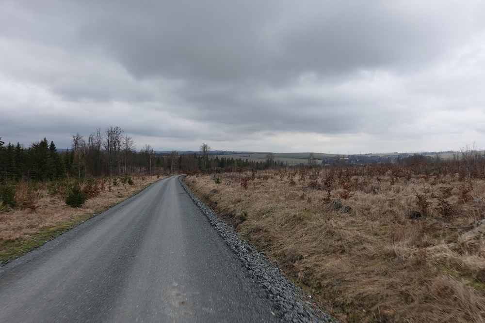 Třicet kiláků z kopce