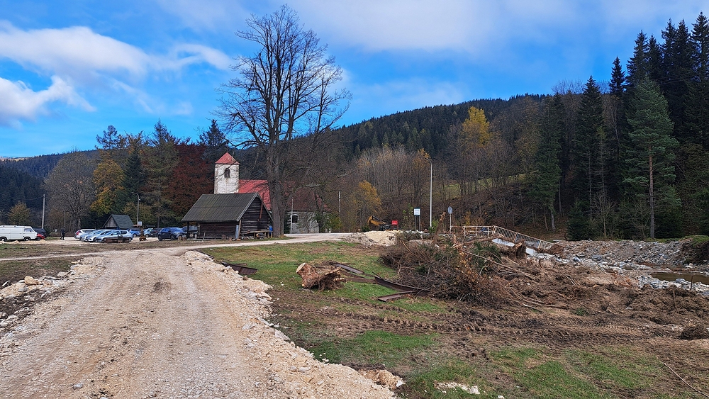 Bielice, nová cesta a zbořený most
