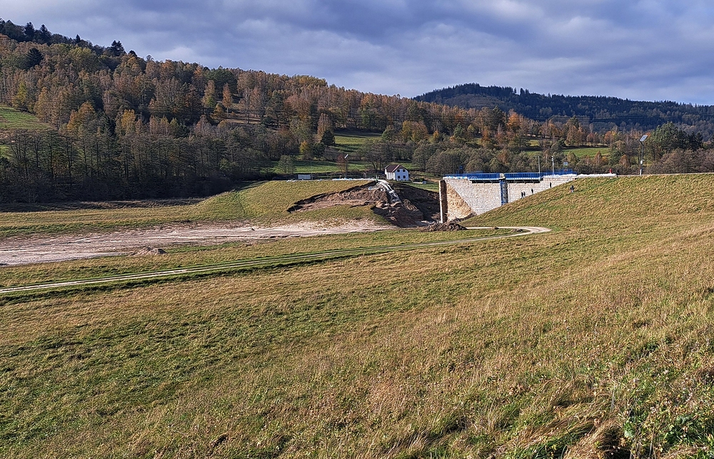 Stronie Slaskie, přehrada nad městem se protrhla