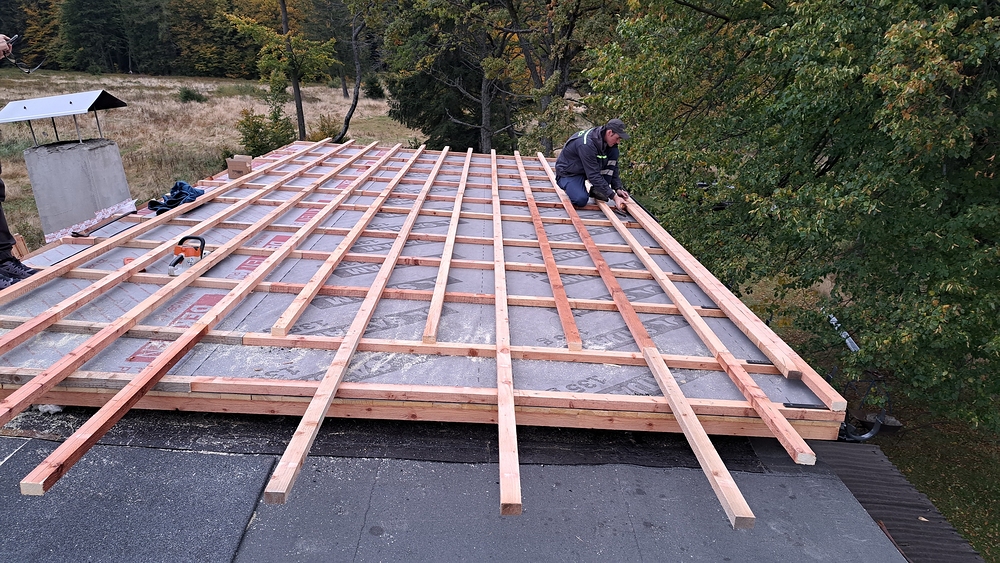 Lišty, teď už jen plech a hotovo