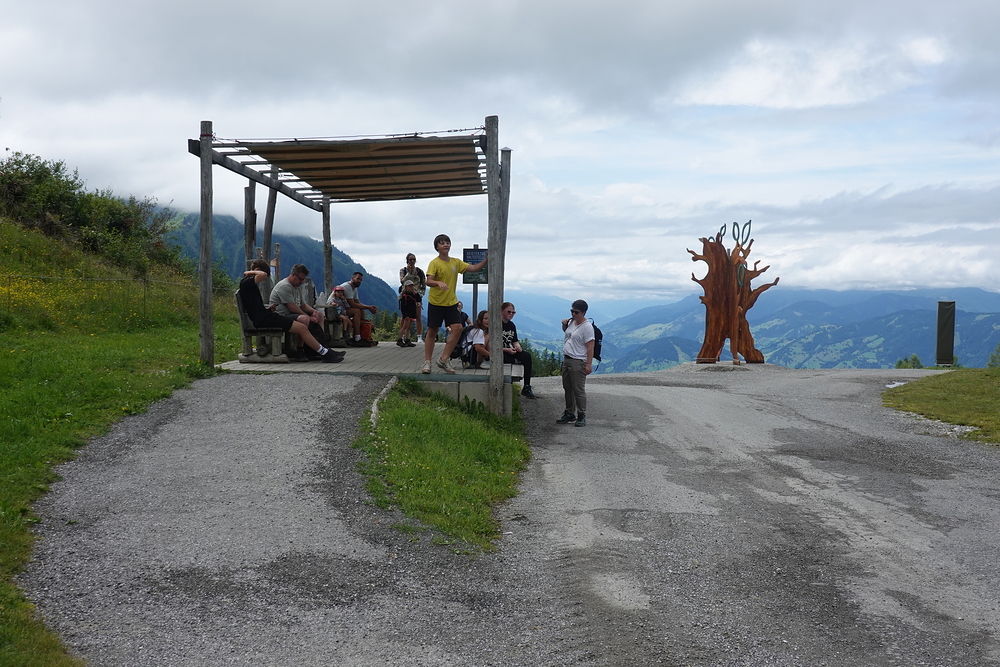 Geisterberg, čekáme na autobus