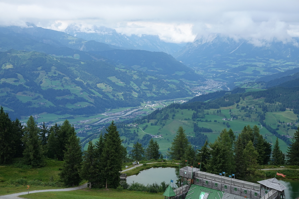 Geisterberg, tam dole máme auto