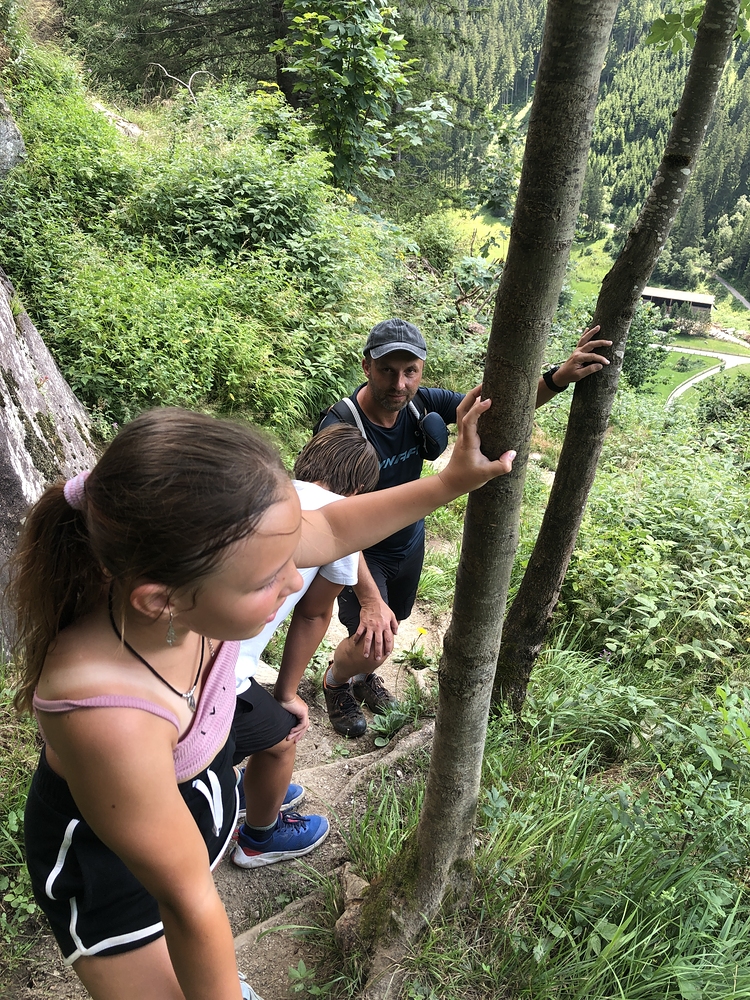 Vedro, jsme vyřízení, vzdáváme to a frčíme na bazén