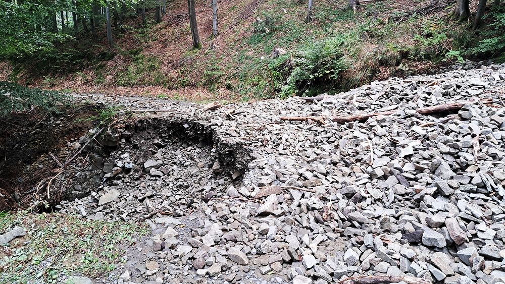 Překvapení hned na začátek - cesta do Tyry