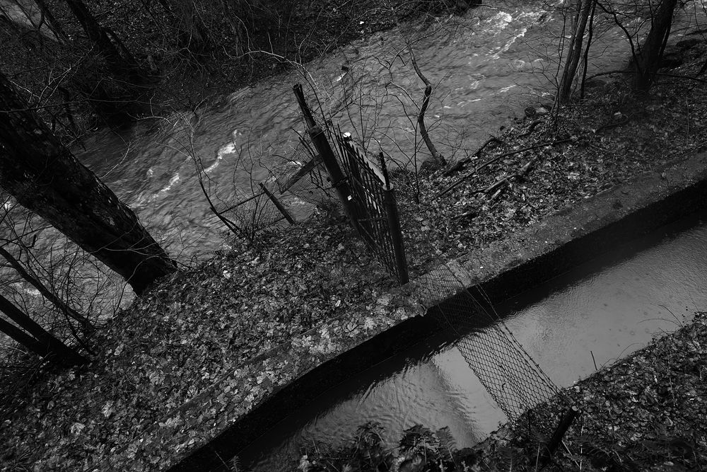 Složitá situace, jsem na skále, chci za branku