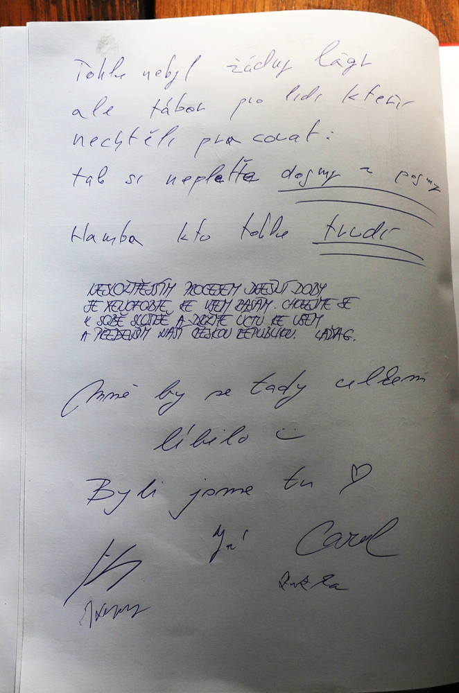 Zápis v kronice, lidé jsou podivní