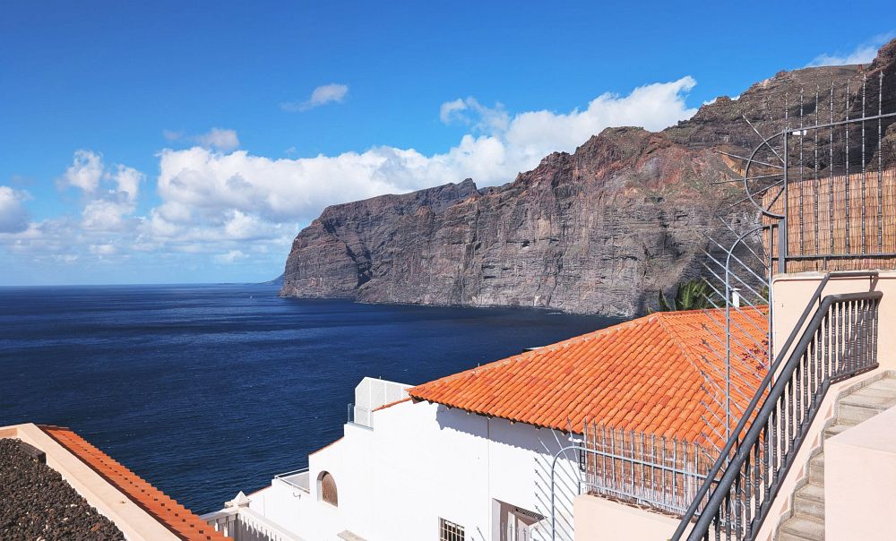 Los Gigantes - tam jdu