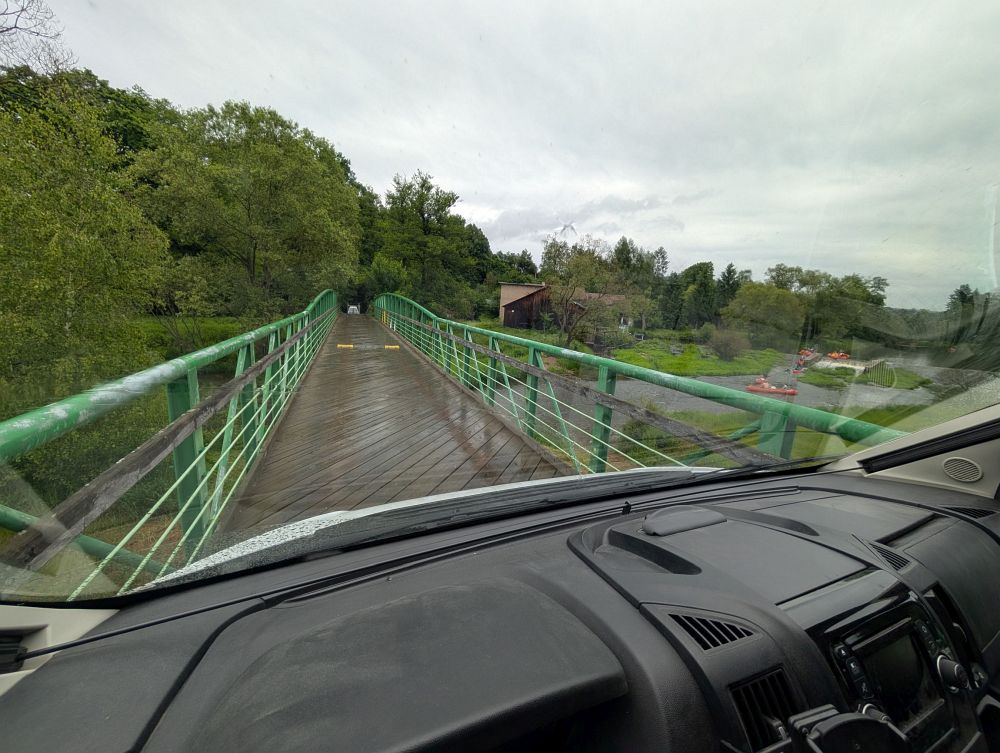Nic příjemného jet to s dodávkou