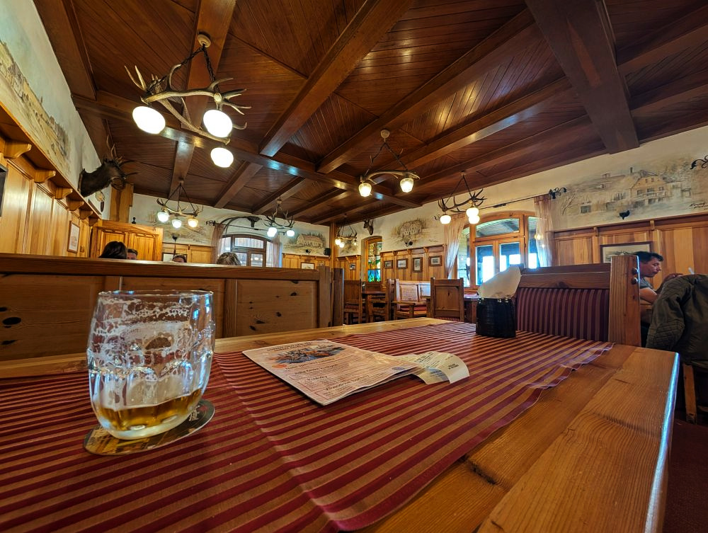 Oběd v naší oblíbené chatě na Lesné