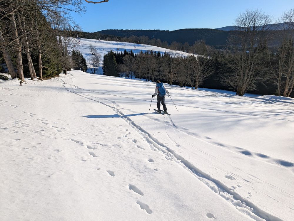 Dnes míříme k autu