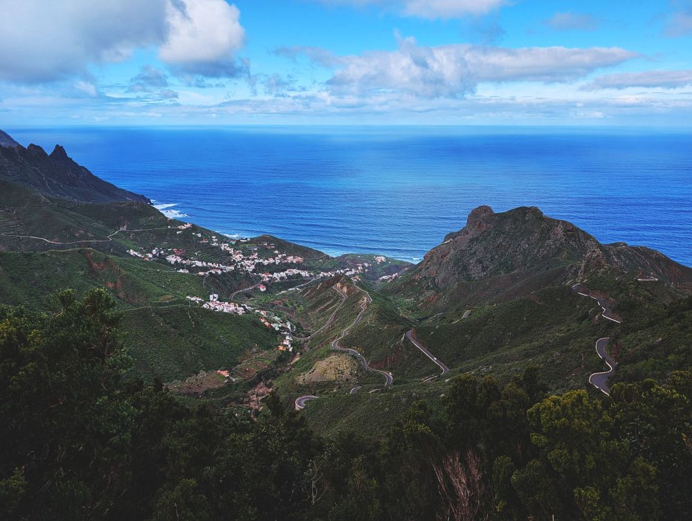 Taganana - naše vesnička, náš domeček je úplně dole vpravo