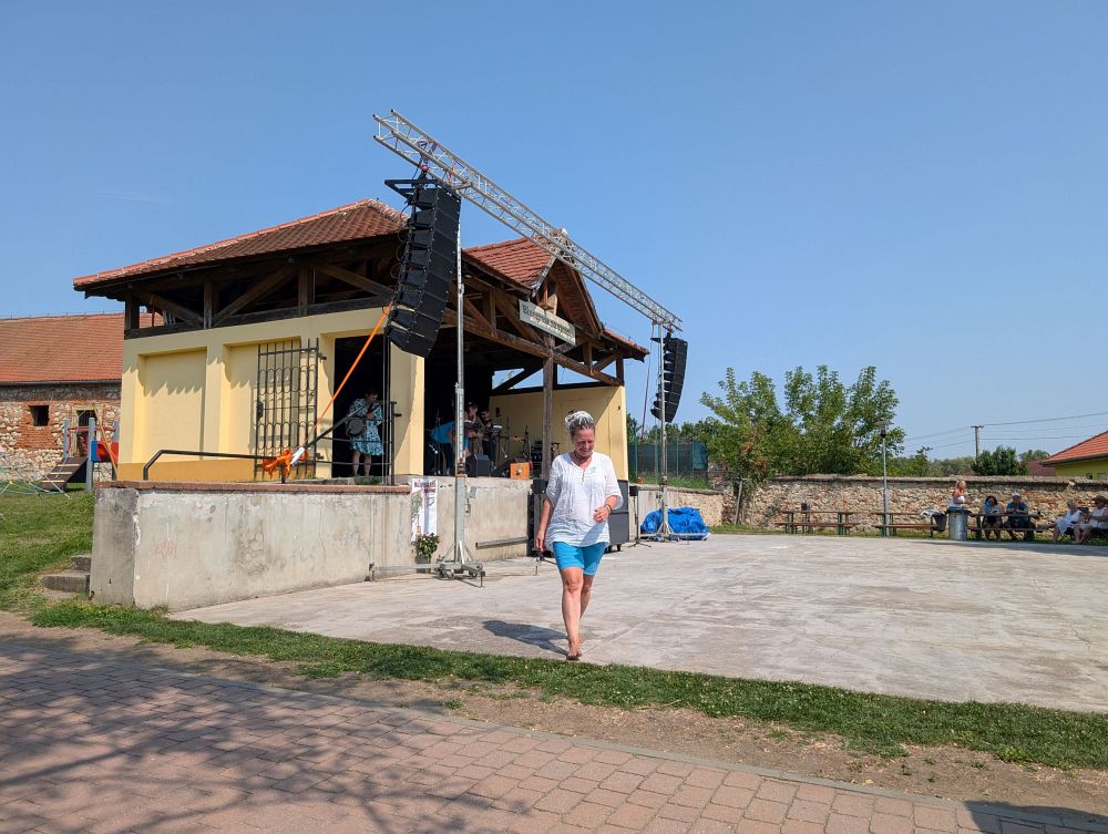 Pomněnka - organizátorka