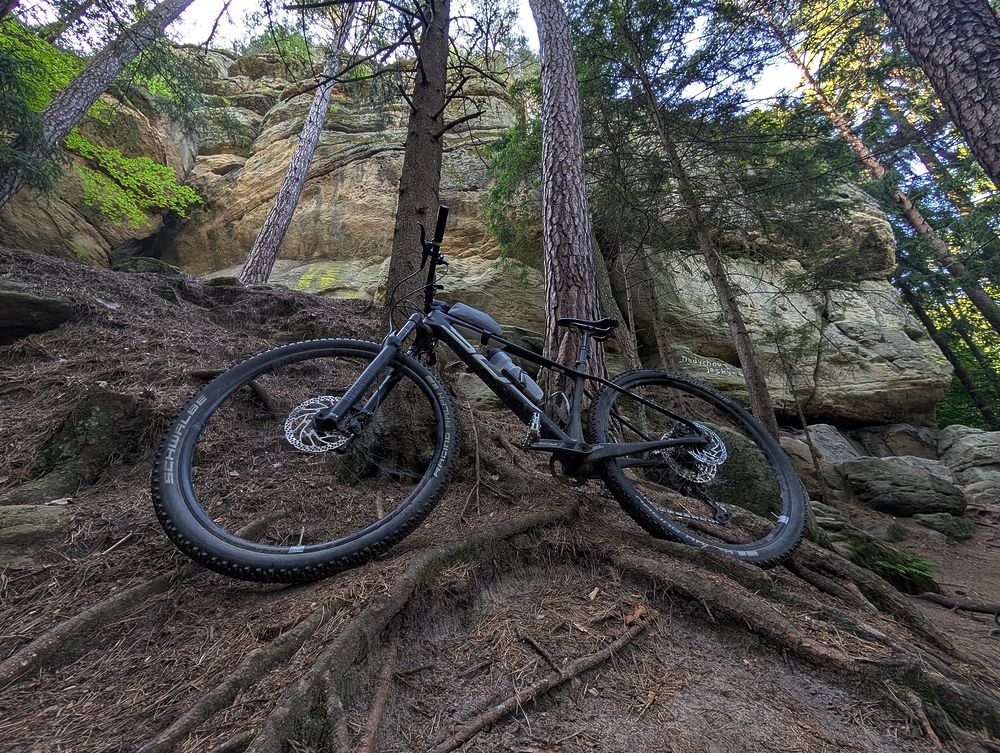 S kolem přes rameno