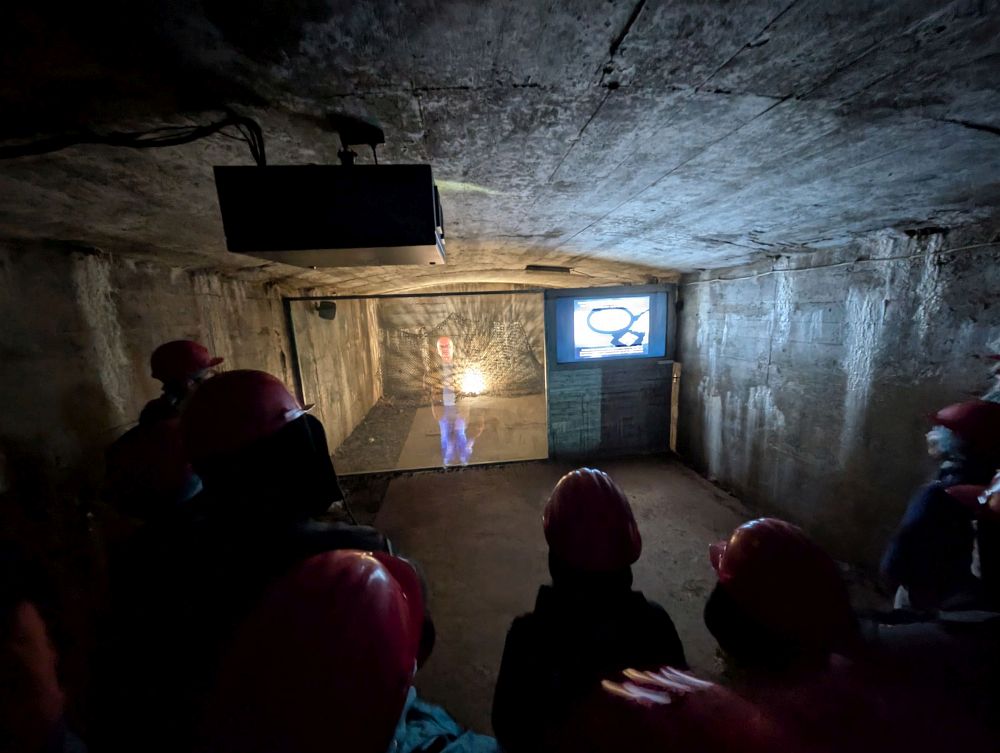 Průhledné promítací plátno