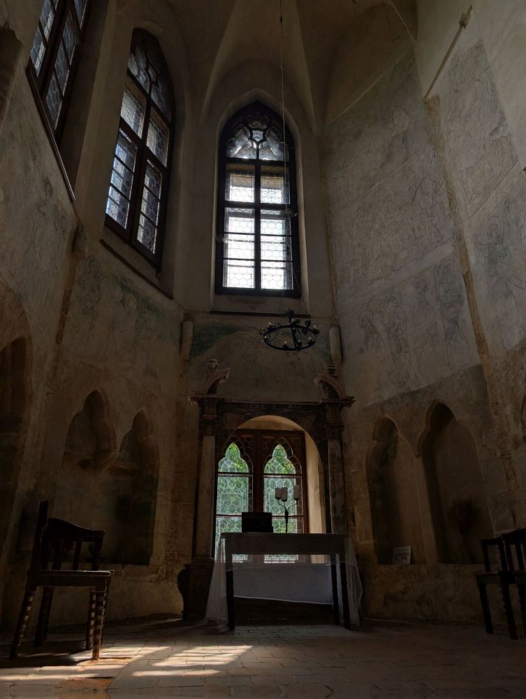 Kaple nad dírou do pekla