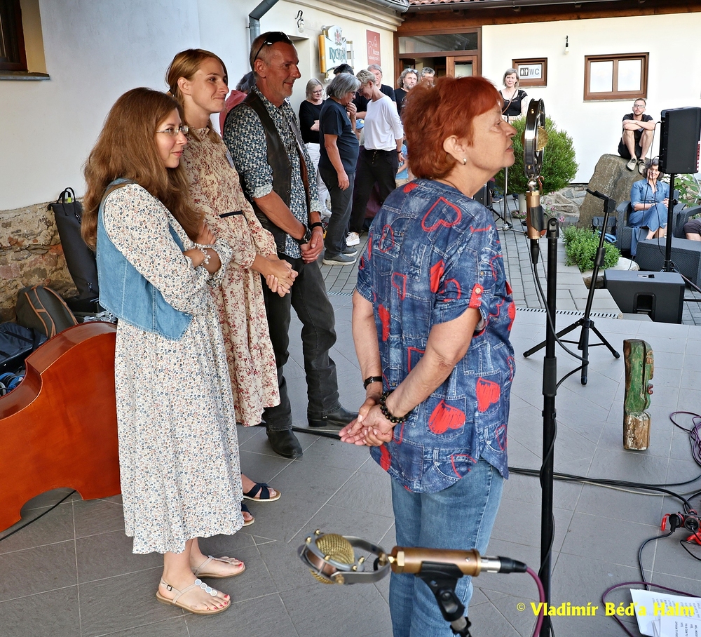 Pořadatelé pěkně pohromadě (fotil V. B. Halm)