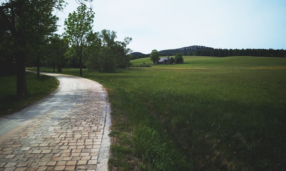 Krásná cyklostezka středem Stolových hor