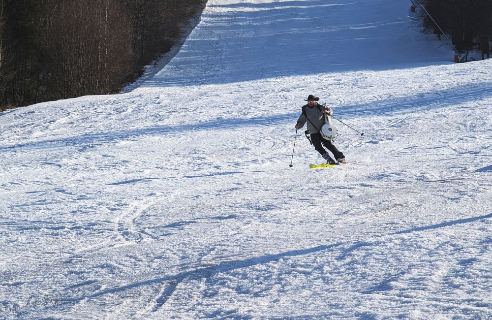 I tím banjem přes rameno jel pěkně
